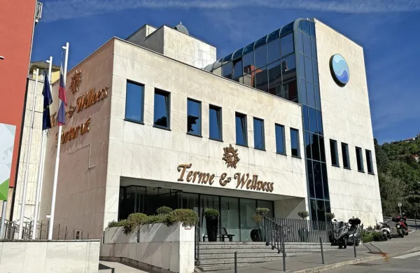 V Termah Portorož zatrjujejo, da je temperatura termalne  vode v 
njihovih bazenih med toplejšimi v obalnih kopališčih. 