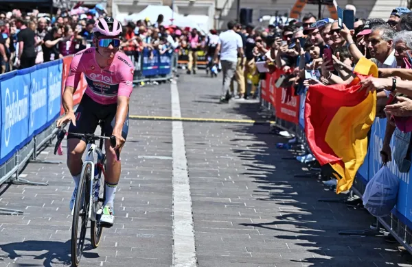 Vodilni Belgijec Remco Evenepoel