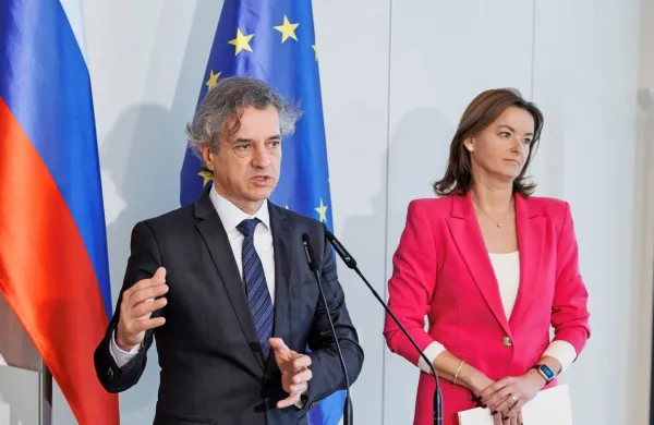 Premier Robert Golob in zunanja ministrica Tanja Fajon 