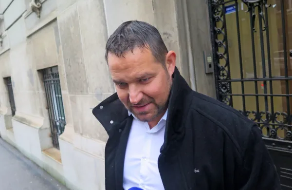 Davčni svetovalec Rok Snežič v zasebni tožbi preganja poslanca 
Levice Miho Kordiša zaradi žaljive obdolžitve.