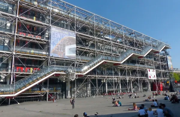 Pariški center Pompidou, eden vodilnih muzejev sodobne umetnosti na svetu, bo zaradi prenove od leta 2025 zaprt za pet let.