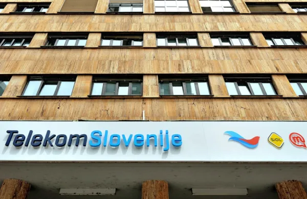Spor med Sky net in Telekomom Slovenije se vrača na višje 
sodišče.