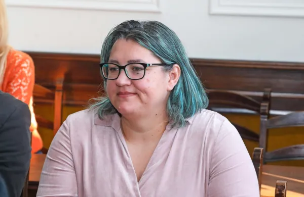 Barbara Imenšek, donedavna desna roka župana Andreja Korenike, se 
poslavlja od piranske občine, saj z županom ne deli enakih stališč in 
pogledov. 