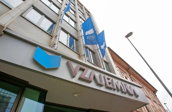 Zamrznitev cene so v Vzajemni označili za veliko večjo težavo od 
morebitne ukinitve dopolnilnega zavarovanja. 