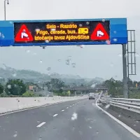 Močna burja je danes največ težav povzročala v Novi Gorici in okolici