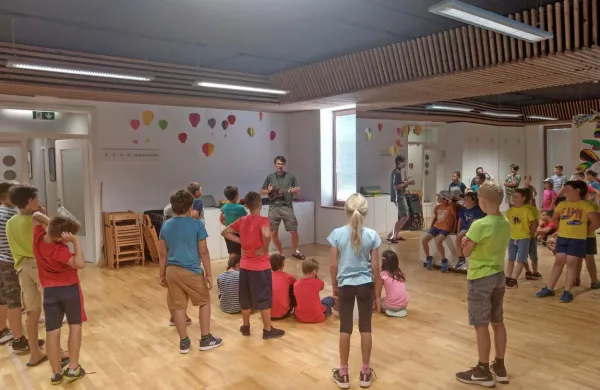 MDPM Ajdovščina že 70 let izvaja  številne programe in dejavnosti 
za mlade. 