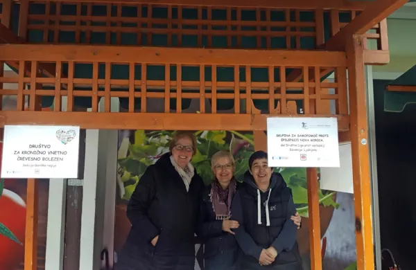 



 Skupina za samopomoč ljudi z epilepsijo in njihovih svojcev  Iskrice Nova Gorica vsa leta delovanja ozavešča  
javnost   o   epilepsiji, njenih vzrokih in načinih pomoči.