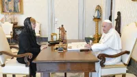 Predsednica republike Nataša Pirc Musar na pogovoru pri papežu 
Frančišku