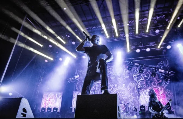 Meshuggah trenutno promovirajo svojo najnovejšo studijsko 
kreacijo, ki nosi naslov Immutable.
