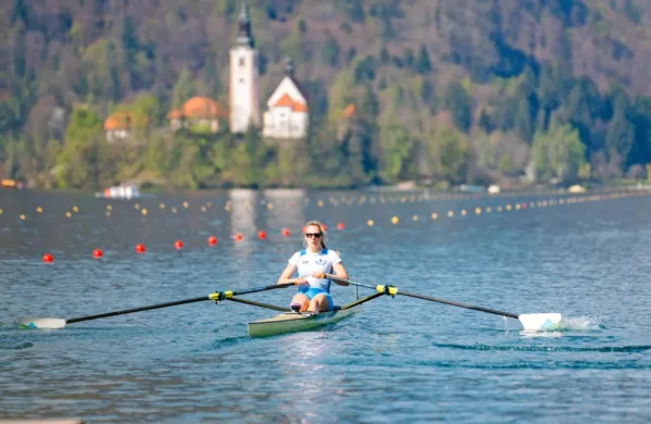 Nina Kostanjšek