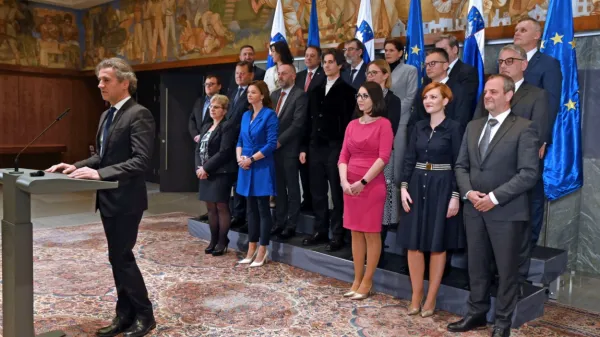 Ministrice in ministre aktualne vlade ter premierja smo vprašali, 
kako se soočajo s hitrim tempom, ki ga narekuje sodobni način 
življenja in posledično tudi njihovo delo. 