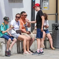 FOTO: Koper poln turistov s potni&scaron;ke ladje