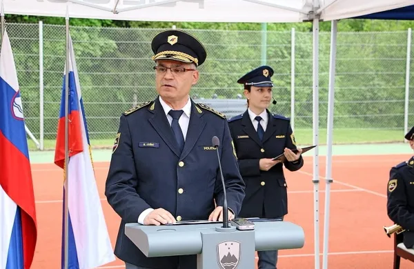 Senad  Jušić  je  potrdil, da  se  bo  prijavil  na  razpis  za novega  
generalnega  direktorja  policije.  