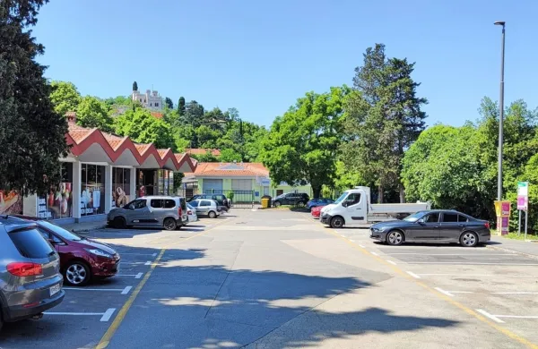 Brezplačna prva ura parkiranja v Semedeli