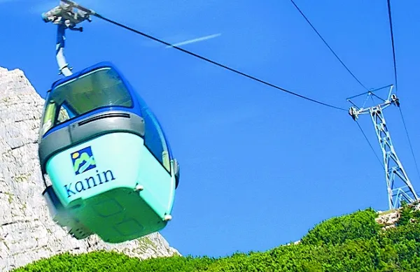 Zaradi strele gondola do nadaljnjega ne vozi
