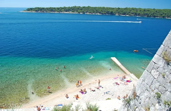 Največkrat obiskana država na zasebnih potovanjih v tujino je bila 
Hrvaška.