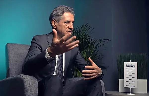 Premier Robert Golob je zavrnil več povabil za medijske nastope, 
