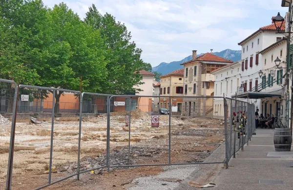 Prenova Glavnega trga stoji, saj je treba projekt prilagoditi zaščiti 
arheoloških ostalin.