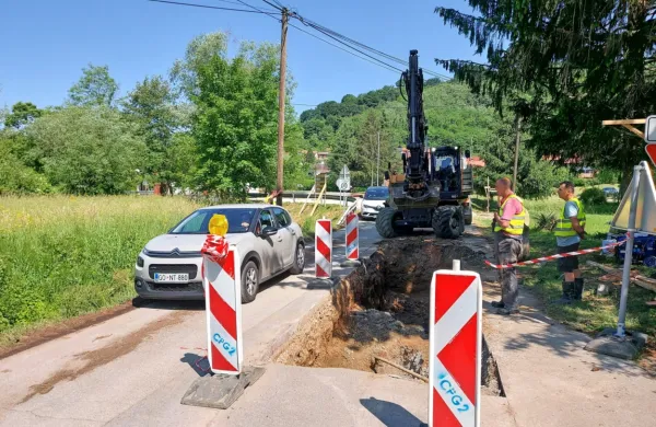   V Liskurju so sicer začeli graditi kanalizacijo, a ne za novo sosesko, 
pač pa za tamkajšnje hiše.