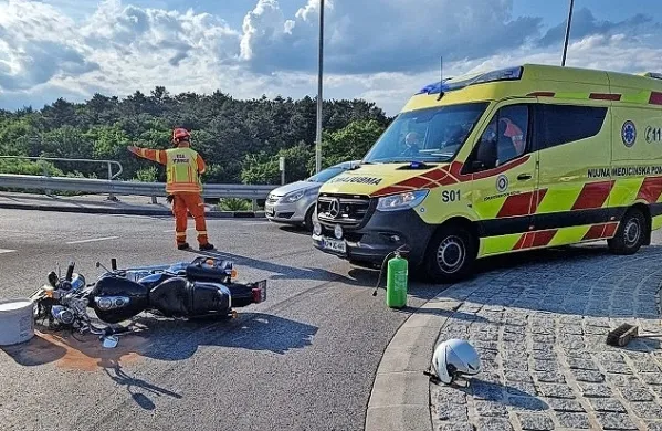 Eden padel v kroži&scaron;ču, drugi trčil v avto