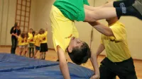 Razpis šolam omogoča vključitev   dodatnega športnega pedagoga 
v prvo triado devetletke. Slika je simbolična.  
