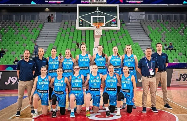 Slovenska ženska košarkarska reprezentanca