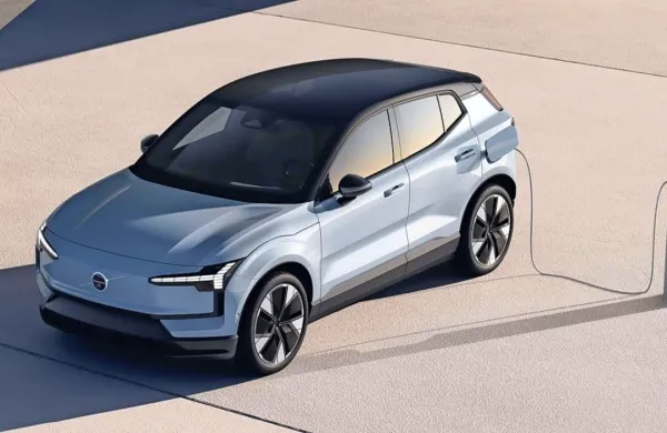 Volvovega najmanjšega električarja utegnemo na naših cestah srečati že  ob koncu leta.