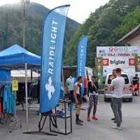 22. festival gorskega teka v Podbrdu zbral več kot 400 udeležencev iz 14 držav, tekli so čez ozemlja petih občin