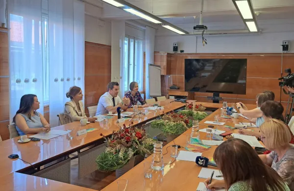 Kot je na današnji novinarski konferenci napovedal novogoriški 
župan Samo Turel, bodo prepletli tudi nekaj doslej samostojnih 
festivalov in dogodkov v okviru Evropske prestolnice kulture 
(EPK).