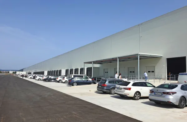  Nov logistični center podjetja TEDi s 6,2 hektarji površin bo 
največji tovrstni objekt v širši regiji.   