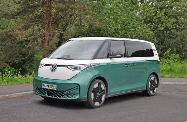 Nov električni potniški kombi je nekakšna reinkarnacija legende 
izpred več kot pol stoletja, ki ga v novodobni obliki poganja 
električni motor.