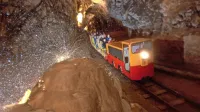 Na postojnski občini menijo, da je čas za prevetritev določb glede 
višine koncesijske dajatve Postojnske jame, na ilirskobistriški pa, 
da bi morali biti do nje upravičeni tudi oni.   