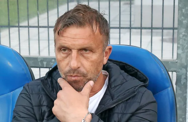 Miran Srebrnič je novi stari trener slovenskega nogometnega 
kluba iz Nove Gorice.
