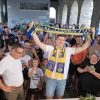 Koprski športni navdušenci so navdušeno pozdravili svojega 
junaka s šampionskim prstanom.  