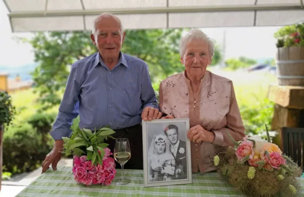 Renata in Stelio Ferfolja  sta pred dnevi  praznovala 60. obletnico 
poroke.