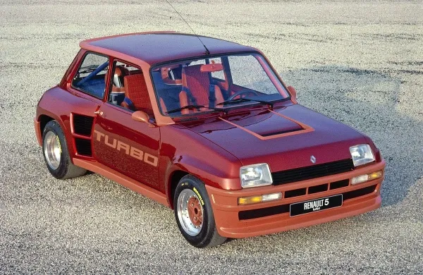 R5 turbo pa je kultna klasika.