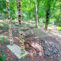 Naravna galerija, ki ponuja meditacijo in tišino.