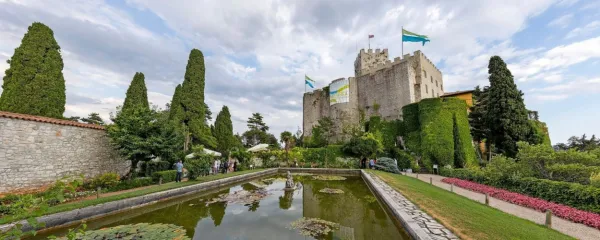 Na Devinskem gradu bo danes in jutri potekala prireditev Vitovska 
in morje.