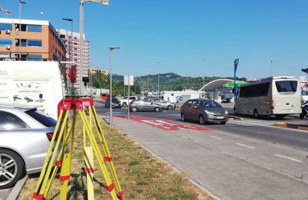 Izvajajo meritve za &scaron;iritev ceste Koper-Dragonja