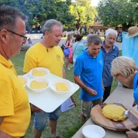 (PRAZNIK POLENTE) Najbolj&scaron;o je skuhala ekipa iz Oseka