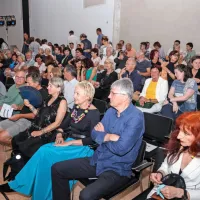 (FOTO) Penelopiada je v Koper privabila &scaron;tevilne ljubitelje gledali&scaron;ča