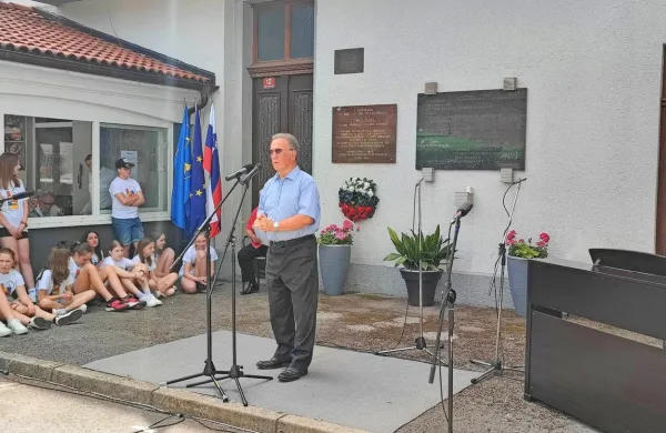 Na slovesnosti ob odkritju plošče je spomine na Toma Šorlija delil 
njegov sorodnik Igor Tuta. 