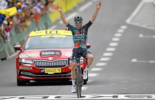 Avstralec Jai Hindley (Bora-Hansgrohe) je zmagovalec pete etape 
kolesarske dirke po Franciji.