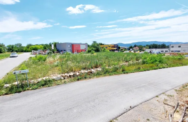 S &scaron;iritvijo poslovne cone Črniče bo prostora &scaron;e za 15 podjetij