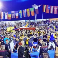 Tradicionalni Eurofest je v Koper spet privabil mlade rokometaše iz Evrope in Azije, ki so  z veseljem napolnili prizorišče  otvoritvene slovesnosti na Ukmarjevem trgu.