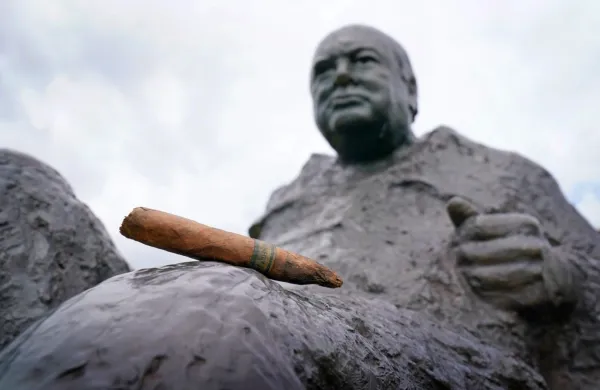Na dražbi bo zadnja cigara Winstona Churchilla.