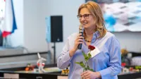 “Zavedala sem se, da imajo kocke veliko didaktično vrednost, 
nisem pa poznala številnih učinkovitih pristopov, izobraževalnih 
programov, tudi terapij, kjer lahko uporabljamo kocke Lego kot 
medij, kot učilo,” nam je povedala dobitnica letošnje inženirske 
iskre Natalija Premužič.