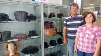 Srečko in Irena Rože na razstavi predstavljata pokrivala gospode, 
lovcev, vojaštva, carine, kot tudi pokrivala za vsak dan in 
praznike.