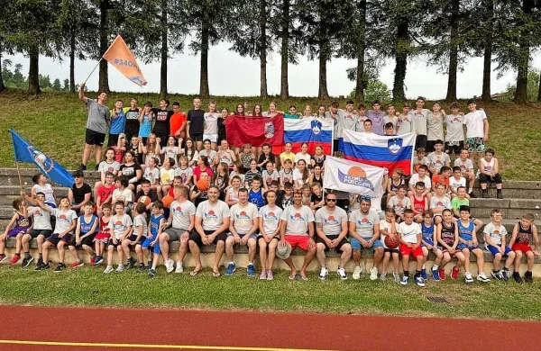 Zaključek sezone za ko&scaron;arkarje Orlov