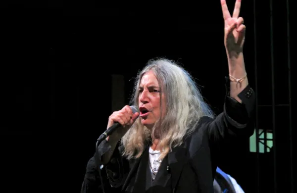 Patti Smith bo 5. oktobra nastopila v Gorici.